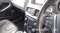 USED 2019 68 VOLVO V40 2.0 T2 R-DESIGN EDITION 5d 121 BHP 