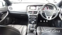USED 2019 68 VOLVO V40 2.0 T2 R-DESIGN EDITION 5d 121 BHP 