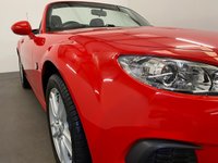 USED 2014 14 MAZDA MX-5 1.8 I ROADSTER SE 2d 125 BHP Super High Gloss red in stock ready for suimmer breeze cruising FREE UK  DELIVERY