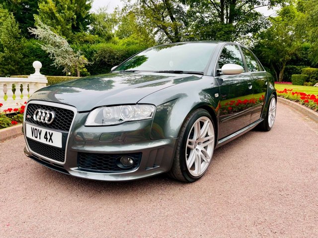 View our AUDI RS4