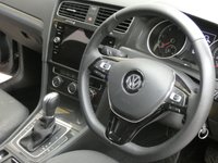 USED 2019 02 VOLKSWAGEN GOLF 1.6 MATCH TDI DSG 5d 114 BHP SAT NAV PARKING SENSORS
