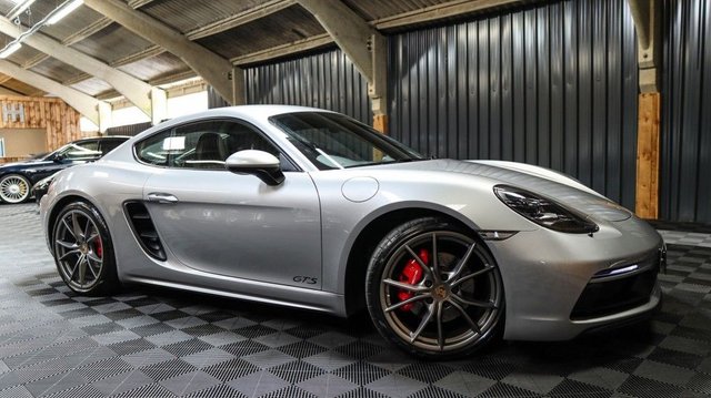 2019 Porsche 718 Cayman 
