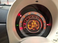 USED 2010 10 FIAT 500 1.2 LOUNGE DUALOGIC 3d 69 BHP * CLIMATE * LEATHER TRIM * PARKING SENSORS * LEATHER TRIM  *