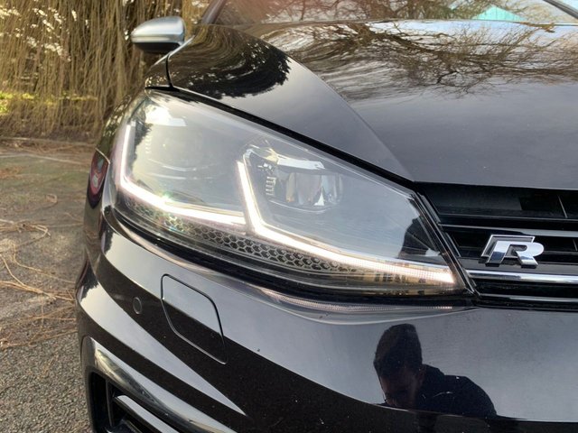 View our VOLKSWAGEN GOLF
