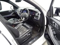 USED 2018 68 BMW X5 3.0 M50D (400 PS) AUTO XDRIVE (S/S) + COLOSSAL SPEC + �&pound;25,000 EXTRAS + E/H/M EXT COMFORT LEATHERS + SKYLOUNGE PANORAMIC SUNROOF + HARMAN KARDON + LASER LIGHTS 22 S+BODY KIT+LEDS+360 CAM+LEATHER+NAV+ADAPT CRUISE