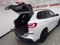 USED 2018 68 BMW X5 3.0 M50D (400 PS) AUTO XDRIVE (S/S) + COLOSSAL SPEC + �&pound;25,000 EXTRAS + E/H/M EXT COMFORT LEATHERS + SKYLOUNGE PANORAMIC SUNROOF + HARMAN KARDON + LASER LIGHTS 22 S+BODY KIT+LEDS+360 CAM+LEATHER+NAV+ADAPT CRUISE