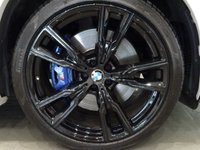 USED 2018 68 BMW X5 3.0 M50D (400 PS) AUTO XDRIVE (S/S) + COLOSSAL SPEC + �&pound;25,000 EXTRAS + E/H/M EXT COMFORT LEATHERS + SKYLOUNGE PANORAMIC SUNROOF + HARMAN KARDON + LASER LIGHTS 22 S+BODY KIT+LEDS+360 CAM+LEATHER+NAV+ADAPT CRUISE