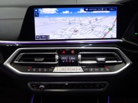 USED 2018 68 BMW X5 3.0 M50D (400 PS) AUTO XDRIVE (S/S) + COLOSSAL SPEC + �&pound;25,000 EXTRAS + E/H/M EXT COMFORT LEATHERS + SKYLOUNGE PANORAMIC SUNROOF + HARMAN KARDON + LASER LIGHTS 22 S+BODY KIT+LEDS+360 CAM+LEATHER+NAV+ADAPT CRUISE