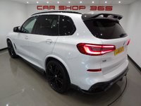 USED 2018 68 BMW X5 3.0 M50D (400 PS) AUTO XDRIVE (S/S) + COLOSSAL SPEC + �&pound;25,000 EXTRAS + E/H/M EXT COMFORT LEATHERS + SKYLOUNGE PANORAMIC SUNROOF + HARMAN KARDON + LASER LIGHTS 22 S+BODY KIT+LEDS+360 CAM+LEATHER+NAV+ADAPT CRUISE