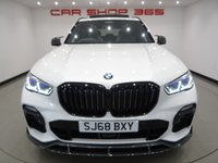 USED 2018 68 BMW X5 3.0 M50D (400 PS) AUTO XDRIVE (S/S) + COLOSSAL SPEC + �&pound;25,000 EXTRAS + E/H/M EXT COMFORT LEATHERS + SKYLOUNGE PANORAMIC SUNROOF + HARMAN KARDON + LASER LIGHTS 22 S+BODY KIT+LEDS+360 CAM+LEATHER+NAV+ADAPT CRUISE