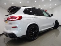 USED 2018 68 BMW X5 3.0 M50D (400 PS) AUTO XDRIVE (S/S) + COLOSSAL SPEC + �&pound;25,000 EXTRAS + E/H/M EXT COMFORT LEATHERS + SKYLOUNGE PANORAMIC SUNROOF + HARMAN KARDON + LASER LIGHTS 22 S+BODY KIT+LEDS+360 CAM+LEATHER+NAV+ADAPT CRUISE
