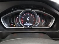 USED 2018 18 VOLVO V40 1.5 T3 INSCRIPTION 5d 150 BHP FITTED WITH LOADS OF FACTORY EXTRAS  THIS STUNNING RED HATCHBACK VOLVO NEEDS TO BE SEEN.