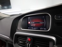 USED 2018 18 VOLVO V40 1.5 T3 INSCRIPTION 5d 150 BHP FITTED WITH LOADS OF FACTORY EXTRAS  THIS STUNNING RED HATCHBACK VOLVO NEEDS TO BE SEEN.