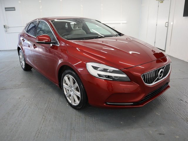 2018 18 Volvo V40 1.5 T3 INSCRIPTION 5d 150 BHP