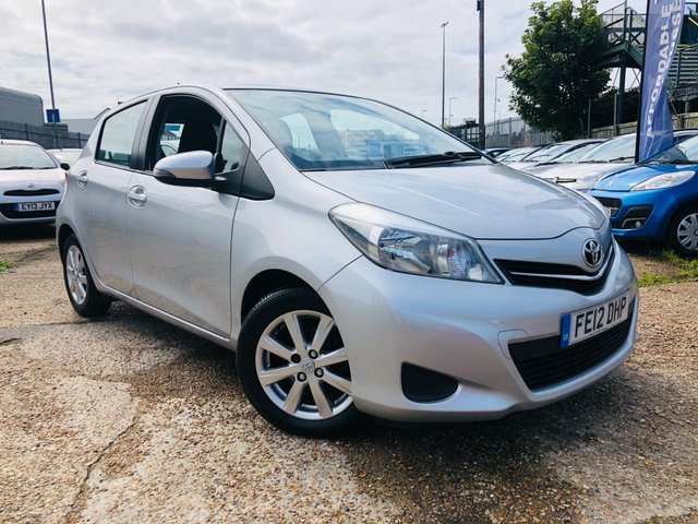 2012 12 Toyota Yaris 1.3 VVT-I TR 5d 98 BHP