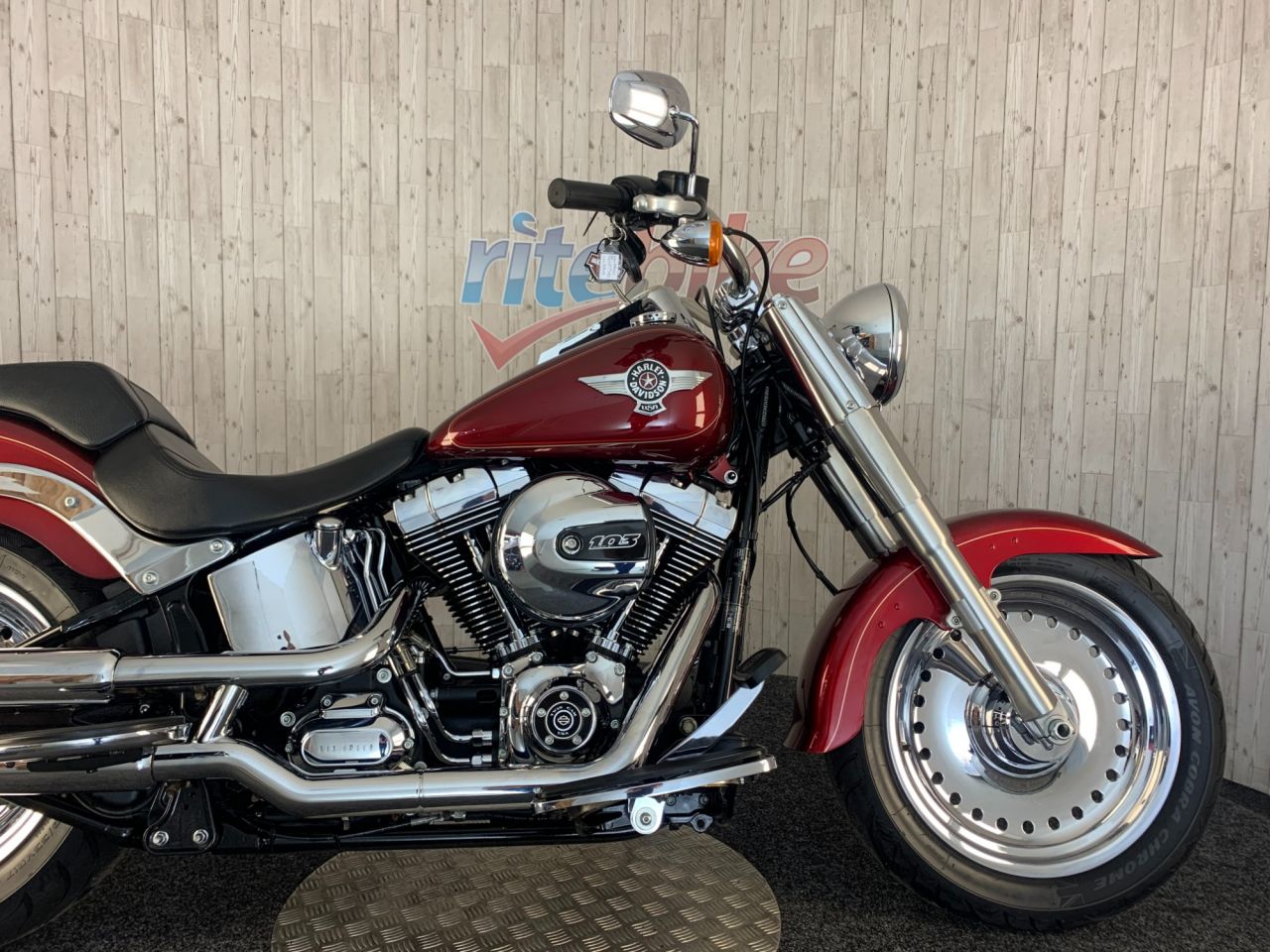 17 Harley Davidson Softail Flstf Fatboy 1690 17