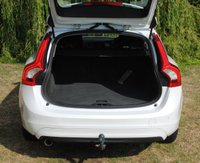 USED 2013 63 VOLVO V60 1.6 D2 BUSINESS EDITION 5d 113 BHP www.suffolkcarcentre.co.uk - Located at Ilketshall
