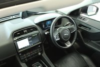 USED 2017 17 JAGUAR F-PACE 3.0 V6 S AWD 5d 296 BHP FINISHED IN STUNNING METALLIC GLACIER WHITE, COMPLIMENTED WITH BLACK LEATHER HEATED ELECTRIC SEATS + 1 FORMER KEEPER, HUGE SPECIFICATION 4 WHEEL DRIVE MODEL COMES WITH OVER 11 THOUSAND POUNDS WORTH OF ADDITIONAL EXTRAS AND AN IMPECCABLE JAGUAR SERVICE HISTORY + FULL GLASS SLIDING PANORAMIC SUNROOF + TOUCH SCREEN SATELLITE NAVIGATION + ADVANCE PARKING WITH 360 DEGREE SURROUND CAMERA + ELECTRICALLY DEPLOYABLE TOWBAR + MERIDIAN SOUND SYSTEM + FUEL FIRED HEATING WITH CABIN PREHEAT + 4 WAY ELECTRIC L
