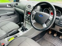 USED 2010 10 FORD FOCUS 1.6 TITANIUM 5d 100 BHP 
