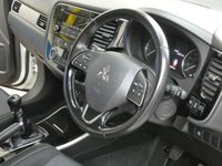 USED 2017 17 MITSUBISHI OUTLANDER 2.3 DI-D 3 5d 147 BHP 7 SEAT 1 OWNER SERVICE HISTORY