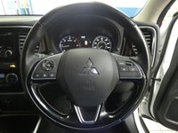 USED 2017 17 MITSUBISHI OUTLANDER 2.3 DI-D 3 5d 147 BHP 7 SEAT 1 OWNER SERVICE HISTORY