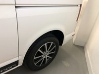 USED 2019 19 VOLKSWAGEN TRANSPORTER 2.0 T30 TDI KOMBI EDITION BMT 148 BHP * NAVIGATION SYSTEM * FRONT  & REAR PARKING SENSORS * ELECTRIC WINDOWS *