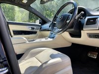 USED 2014 14 JAGUAR XF 3.0 D V6 S PORTFOLIO 4d AUTO 275 BHP 
