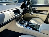 USED 2014 14 JAGUAR XF 3.0 D V6 S PORTFOLIO 4d AUTO 275 BHP 