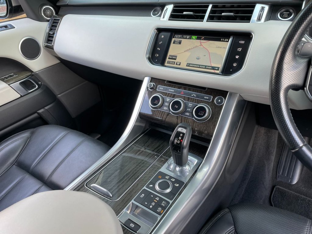 USED 2015 15 LAND ROVER RANGE ROVER SPORT 3.0 SDV6 HSE 5d 306 BHP 