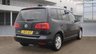USED 2014 64 VOLKSWAGEN TOURAN 1.6 SE TDI BLUEMOTION TECHNOLOGY DSG 5d 106 BHP * PRIVACY GLASS * AIR CON * PARKING SENSORS * 7 SEATS * ALLOY WHEELS *