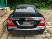 USED 2006 06 MERCEDES-BENZ CLK 1.8 CLK200 KOMPRESSOR AVANTGARDE 2d 161 BHP CLK 200 KOMPRESSOR - AUTOMATIC - CONVERTIBLE - S/HISTORY - FULL BLACK LEATHER - UPGRADE ALLOY WHEELS - GREAT SPEC