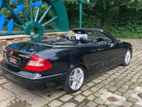 USED 2006 06 MERCEDES-BENZ CLK 1.8 CLK200 KOMPRESSOR AVANTGARDE 2d 161 BHP CLK 200 KOMPRESSOR - AUTOMATIC - CONVERTIBLE - S/HISTORY - FULL BLACK LEATHER - UPGRADE ALLOY WHEELS - GREAT SPEC