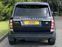USED 2015 64 LAND ROVER RANGE ROVER 3.0 TDV6 VOGUE 5d 258 BHP 4WD AUTO Glass Pan Sunroof Heated Wheel