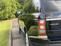 USED 2015 64 LAND ROVER RANGE ROVER 3.0 TDV6 VOGUE 5d 258 BHP 4WD AUTO Glass Pan Sunroof Heated Wheel