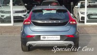 USED 2014 63 VOLVO V40 2.0 D3 CROSS COUNTRY SE NAV 5d 148 BHP 