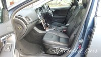USED 2014 63 VOLVO V40 2.0 D3 CROSS COUNTRY SE NAV 5d 148 BHP 