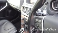 USED 2014 63 VOLVO V40 2.0 D3 CROSS COUNTRY SE NAV 5d 148 BHP 