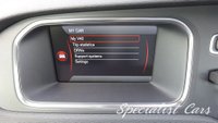 USED 2014 63 VOLVO V40 2.0 D3 CROSS COUNTRY SE NAV 5d 148 BHP 