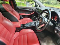 USED 2016 16 PORSCHE MACAN 3.6 TURBO PDK 5d 400 BHP ZERO DEPOSIT FINANCE AVAILABLE