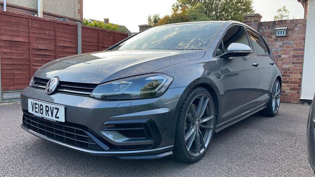 View our VOLKSWAGEN GOLF
