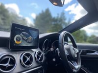 USED 2017 17 MERCEDES-BENZ GLA-CLASS 2.1 GLA 200 D AMG LINE PREMIUM PLUS 5d 134 BHP Electric Glass Pan Roof Sat Nav