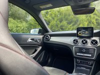 USED 2017 17 MERCEDES-BENZ GLA-CLASS 2.1 GLA 200 D AMG LINE PREMIUM PLUS 5d 134 BHP Electric Glass Pan Roof Sat Nav