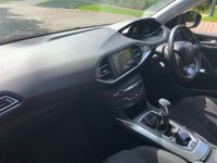 USED 2014 64 PEUGEOT 308 1.2 E-THP ALLURE 5d 110 BHP ALLURE-E LTD EDITION - SATELLITE NAVIGATION - ID DIABLO PEARL METALLIC - REAR REVERSING CAMERA - 1 FORMER KEEPER - 31,800 MILES ONLY !!!!