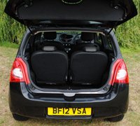 USED 2012 12 RENAULT TWINGO 1.1 DYNAMIQUE 3d 75 BHP www.suffolkcarcentre.co.uk - Located at Ilketshall