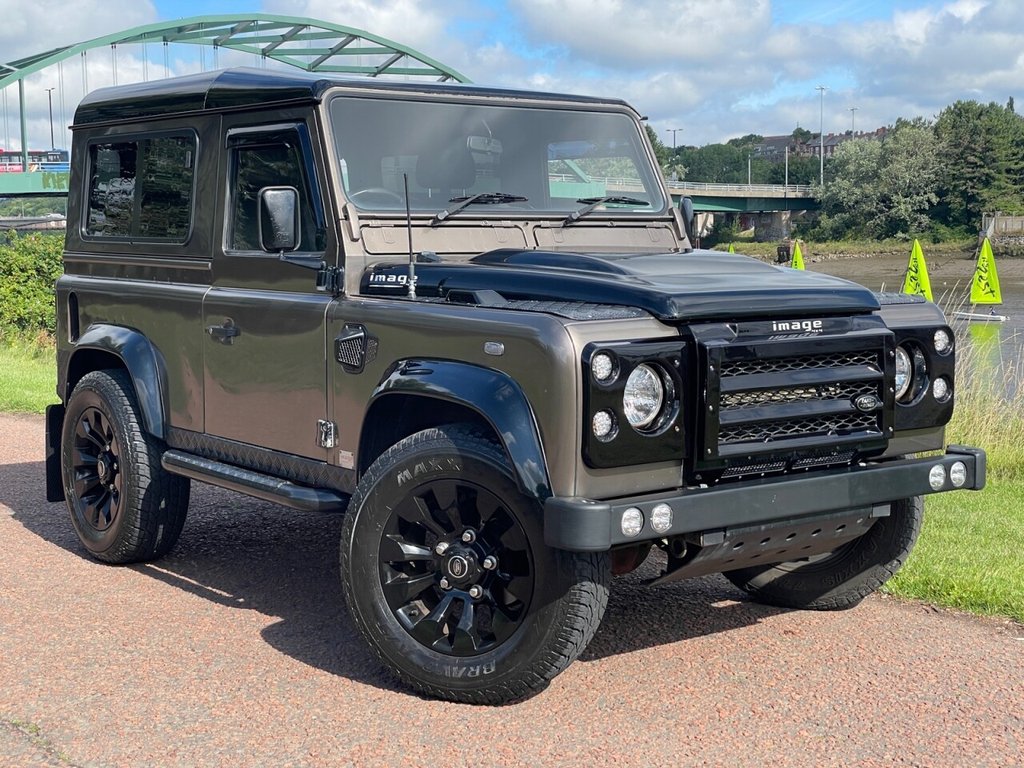 Land rover defender 2005