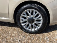 USED 2015 15 FIAT 500 1.2 LOUNGE 3d 69 BHP Gorgeous 500 with Glass Roof & Bluetooth