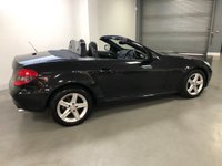 USED 2009 09 MERCEDES-BENZ SLK 3.0 SLK280 2d 232 BHP * CLIMATE * NAVIGATION * PARKING SENSORS * LEATHER TRIM * ALLOY WHEELS *