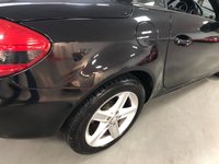 USED 2009 09 MERCEDES-BENZ SLK 3.0 SLK280 2d 232 BHP * CLIMATE * NAVIGATION * PARKING SENSORS * LEATHER TRIM * ALLOY WHEELS *