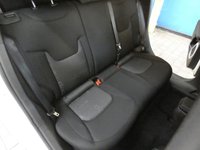 USED 2018 18 JEEP RENEGADE 1.6 M-JET LONGITUDE 5d 118 BHP SAT NAV PARKING SENSORS