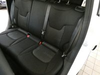 USED 2018 18 JEEP RENEGADE 1.6 M-JET LONGITUDE 5d 118 BHP SAT NAV PARKING SENSORS